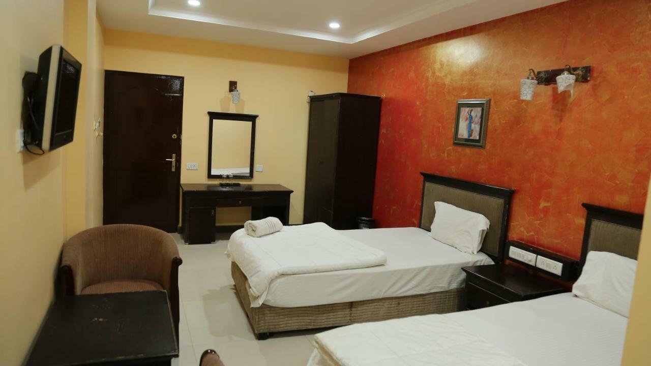 Hotel Sriannamalaiyar Residency à Vellore Extérieur photo