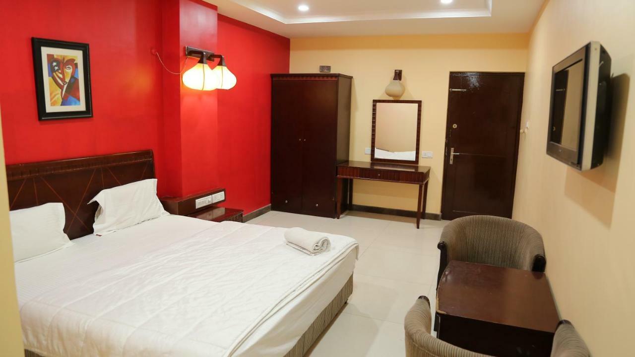Hotel Sriannamalaiyar Residency à Vellore Extérieur photo