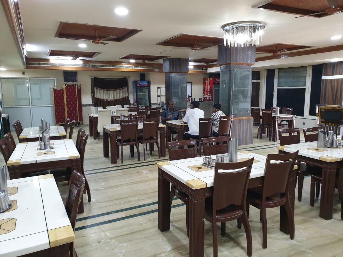 Hotel Sriannamalaiyar Residency à Vellore Extérieur photo